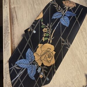 FmVintage CEASloral Patterned Black Tie
